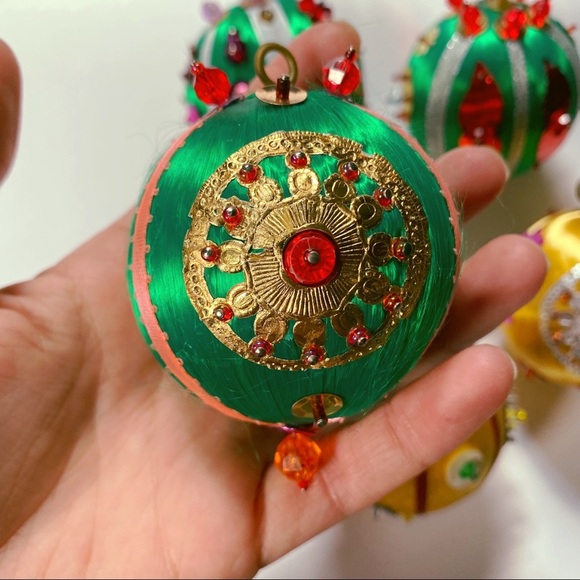 Vintage 1960's 1970's handmade/hand decorated Christmas Ornaments. - Picture 5 of 9